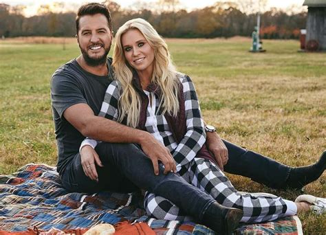 does luke bryan have a wife